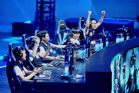 两支跨洲快 两支跨洲快